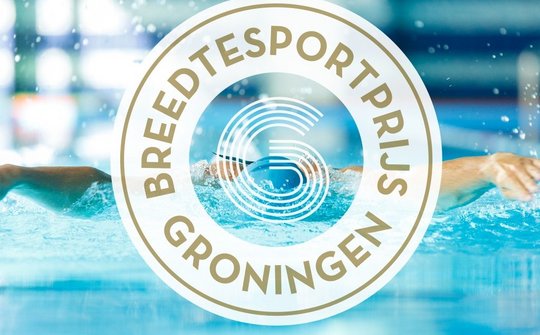 Foto met logo van Sportgala Groningen en op achtergrons een zwemmer