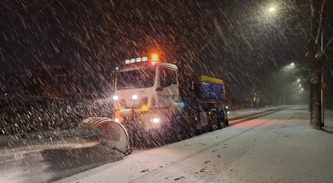 Sneeuwschuiver in actie foto
