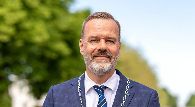 Portretfoto burgemeester Klaas Sloots
