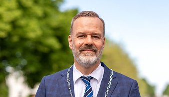 Portretfoto burgemeester Klaas Sloots